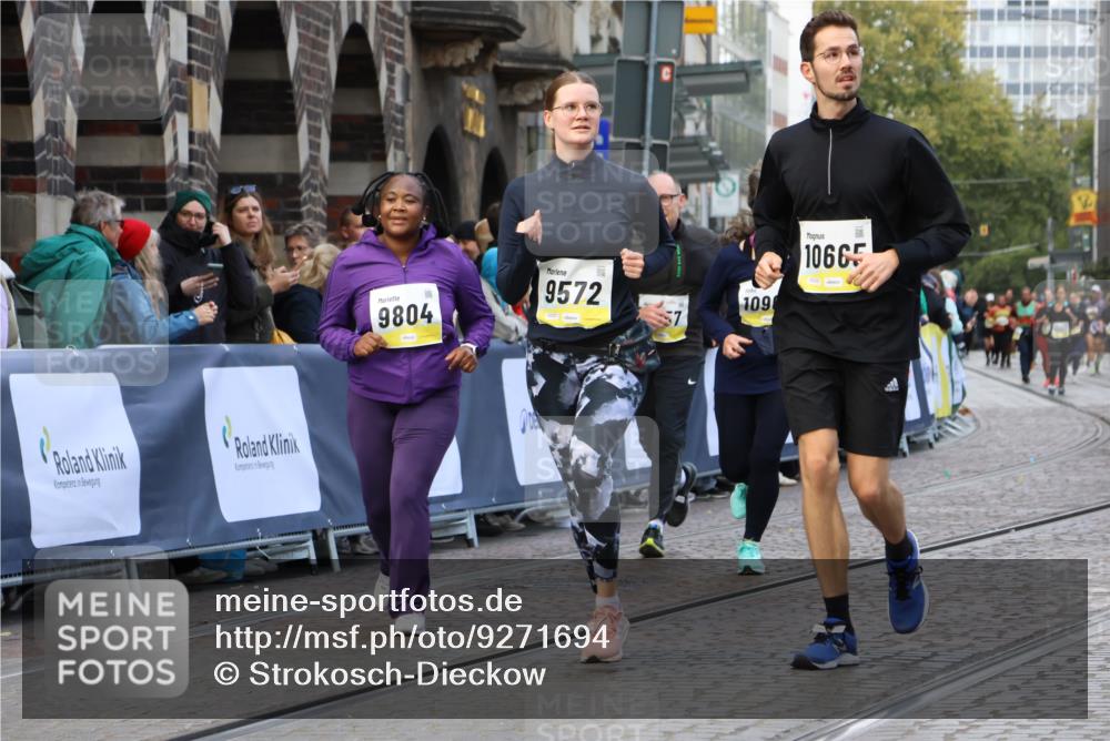 05.10.2025 - 20. swb-Marathon Bremen Strokosch-Dieckow http://msf.ph/oto/9271694 05.10.2025 11:10:40 Ziel 9446, 9572, 9804, 10665, 10962, 11157, 11240 meine-sportfotos.de