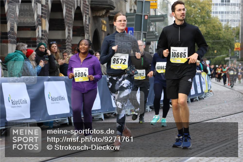 05.10.2025 - 20. swb-Marathon Bremen Strokosch-Dieckow http://msf.ph/oto/9271761 05.10.2025 11:10:40 Ziel 9446, 9572, 9804, 10665, 10962, 11157, 11240 meine-sportfotos.de