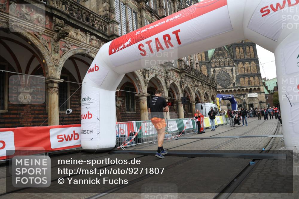 05.10.2025 - 20. swb-Marathon Bremen Yannick Fuchs http://msf.ph/oto/9271807 05.10.2025 12:17:41 Ziel 1124 meine-sportfotos.de