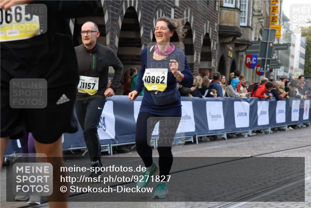 05.10.2025 - 20. swb-Marathon Bremen Strokosch-Dieckow http://msf.ph/oto/9271827 05.10.2025 11:10:44 Ziel 9572, 9804, 9984, 10399, 10665, 10861, 10962, 11157, 11161 meine-sportfotos.de