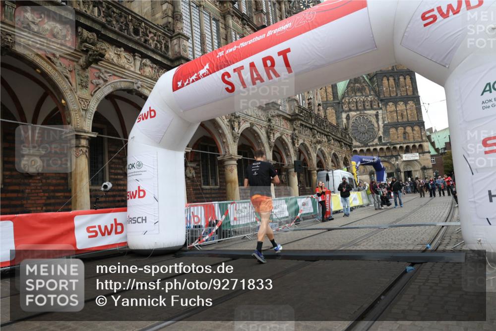 05.10.2025 - 20. swb-Marathon Bremen Yannick Fuchs http://msf.ph/oto/9271833 05.10.2025 12:17:41 Ziel 1124 meine-sportfotos.de