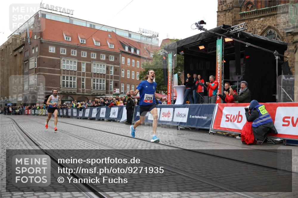 05.10.2025 - 20. swb-Marathon Bremen Yannick Fuchs http://msf.ph/oto/9271935 05.10.2025 12:17:52 Ziel 1739 meine-sportfotos.de