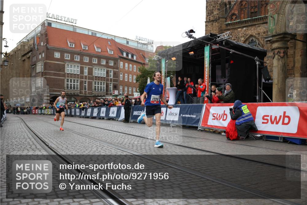 05.10.2025 - 20. swb-Marathon Bremen Yannick Fuchs http://msf.ph/oto/9271956 05.10.2025 12:17:53 Ziel 404, 1739 meine-sportfotos.de