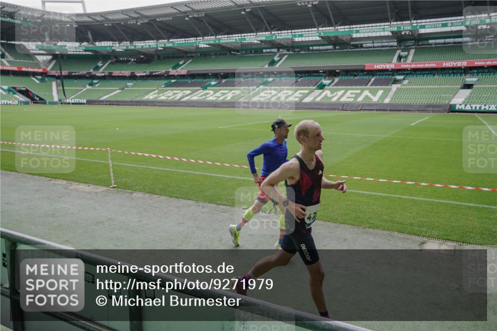 05.10.2025 - 20. swb-Marathon Bremen Michael Burmester http://msf.ph/oto/9271979 05.10.2025 12:45:29 Laufen im Stadion 109, 349, 649, 819, 852, 1055, 1146, 1307, 1631, 1790, 1883, 2666, 2719, 3197, 3218, 3327, 3342, 3807, 4358, 4571, 4786, 5132, 5588, 6150, 6302, 6996, 7028, 7440, 8747, 8828, 9130, 539, 642, 657, 819, 2013, 2188, 3150, 3219, 3251, 3982, 4358, 6633, 8169, 8351, 8382 meine-sportfotos.de
