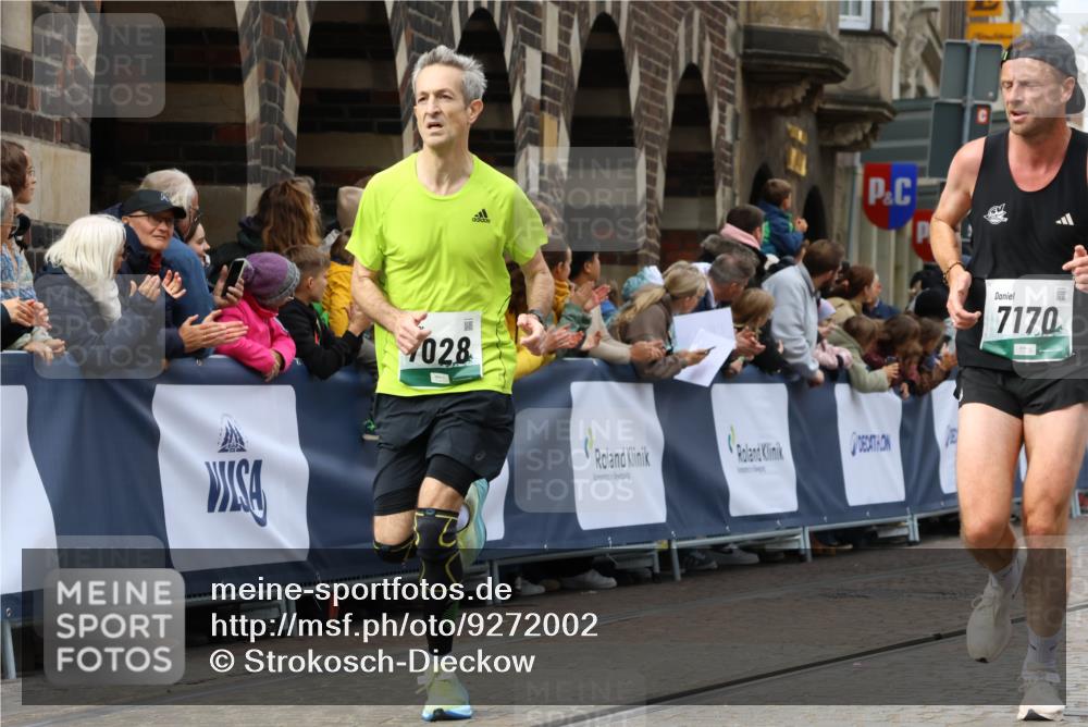 05.10.2025 - 20. swb-Marathon Bremen Strokosch-Dieckow http://msf.ph/oto/9272002 05.10.2025 13:02:39 Ziel 3054, 4274, 7028, 7170 meine-sportfotos.de