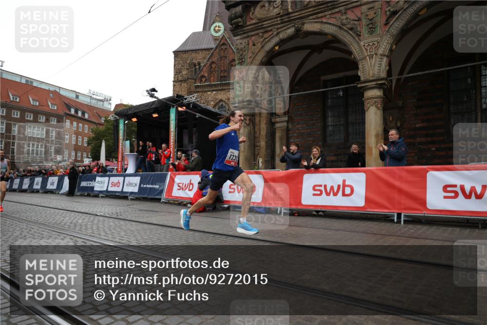 05.10.2025 - 20. swb-Marathon Bremen Yannick Fuchs http://msf.ph/oto/9272015 05.10.2025 12:17:53 Ziel 404, 1739 meine-sportfotos.de