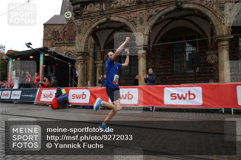05.10.2025 - 20. swb-Marathon Bremen Yannick Fuchs http://msf.ph/oto/9272033 05.10.2025 12:17:53 Ziel 404, 1739 meine-sportfotos.de