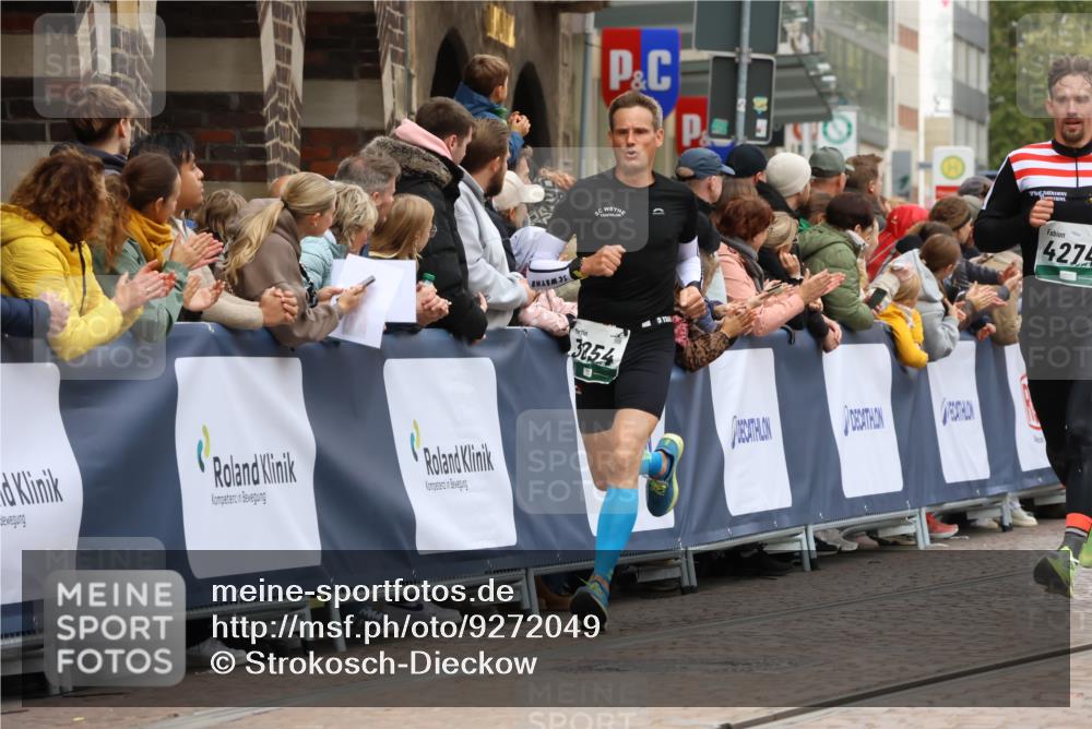 05.10.2025 - 20. swb-Marathon Bremen Strokosch-Dieckow http://msf.ph/oto/9272049 05.10.2025 13:02:45 Ziel 539, 3054, 4274 meine-sportfotos.de