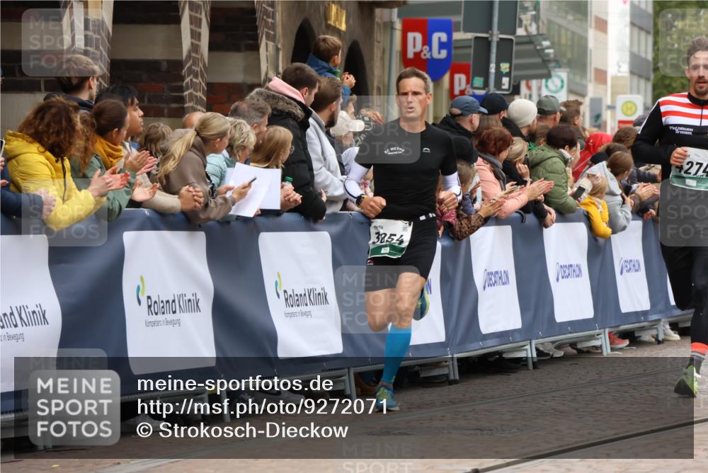05.10.2025 - 20. swb-Marathon Bremen Strokosch-Dieckow http://msf.ph/oto/9272071 05.10.2025 13:02:45 Ziel 539, 3054, 4274 meine-sportfotos.de