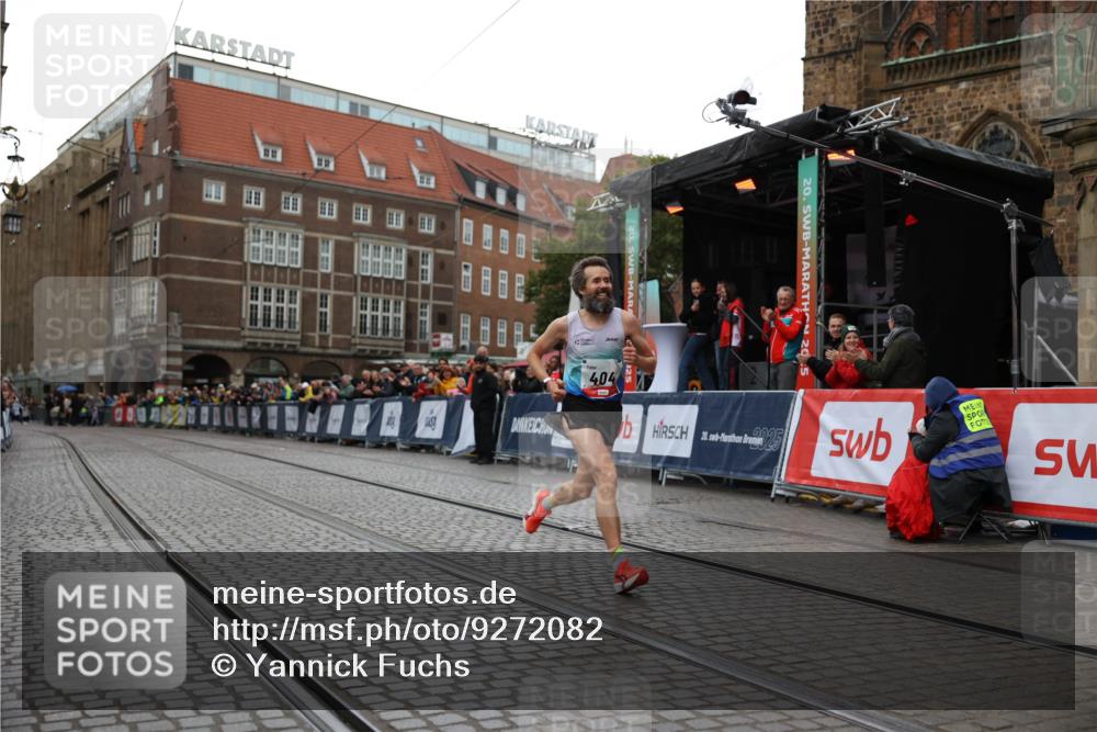 05.10.2025 - 20. swb-Marathon Bremen Yannick Fuchs http://msf.ph/oto/9272082 05.10.2025 12:17:54 Ziel 404, 1739 meine-sportfotos.de