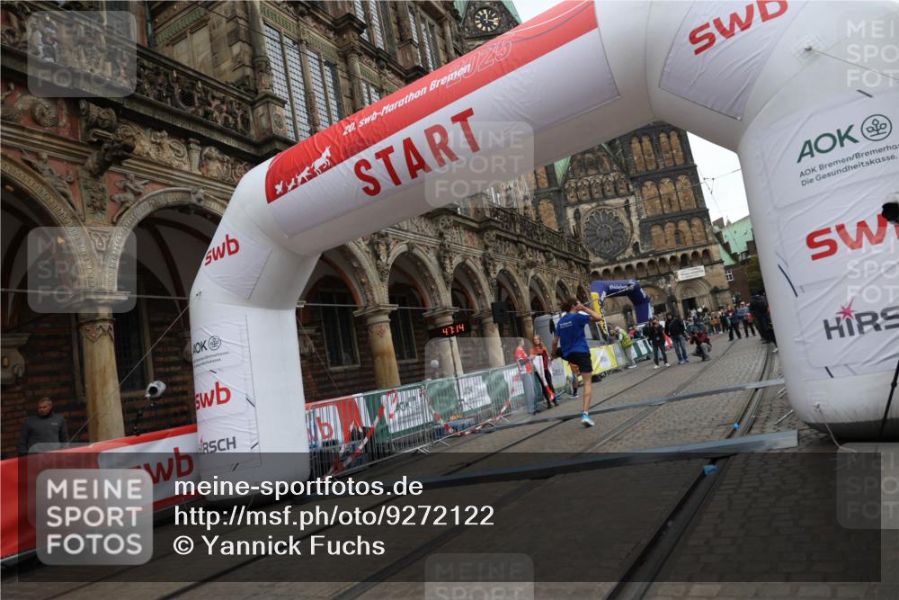 05.10.2025 - 20. swb-Marathon Bremen Yannick Fuchs http://msf.ph/oto/9272122 05.10.2025 12:17:55 Ziel 404, 1739 meine-sportfotos.de