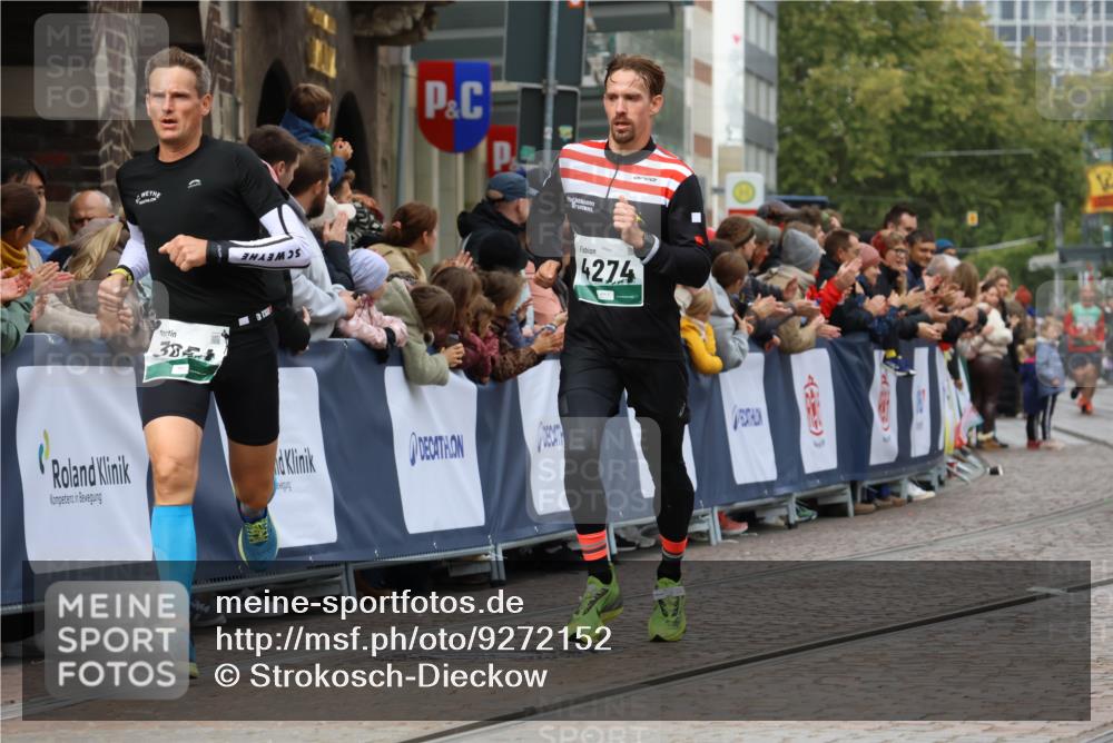 05.10.2025 - 20. swb-Marathon Bremen Strokosch-Dieckow http://msf.ph/oto/9272152 05.10.2025 13:02:46 Ziel 539, 3054, 4274 meine-sportfotos.de