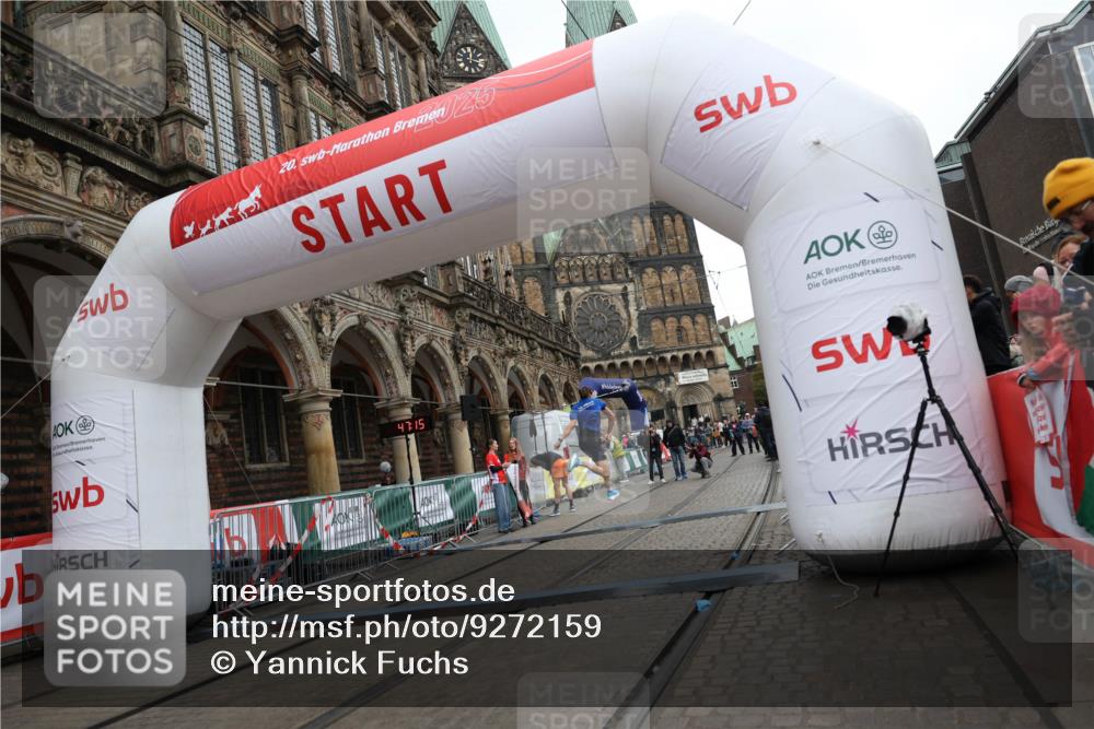 05.10.2025 - 20. swb-Marathon Bremen Yannick Fuchs http://msf.ph/oto/9272159 05.10.2025 12:17:55 Ziel 404, 1739 meine-sportfotos.de