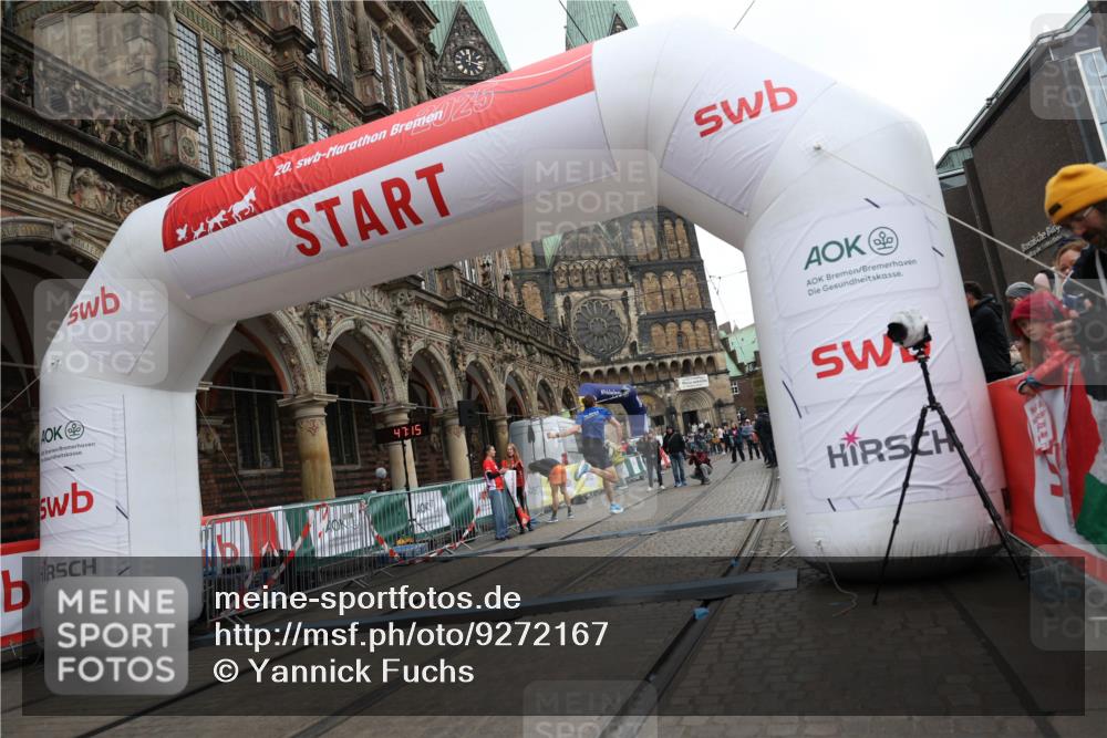 05.10.2025 - 20. swb-Marathon Bremen Yannick Fuchs http://msf.ph/oto/9272167 05.10.2025 12:17:55 Ziel 404, 1739 meine-sportfotos.de