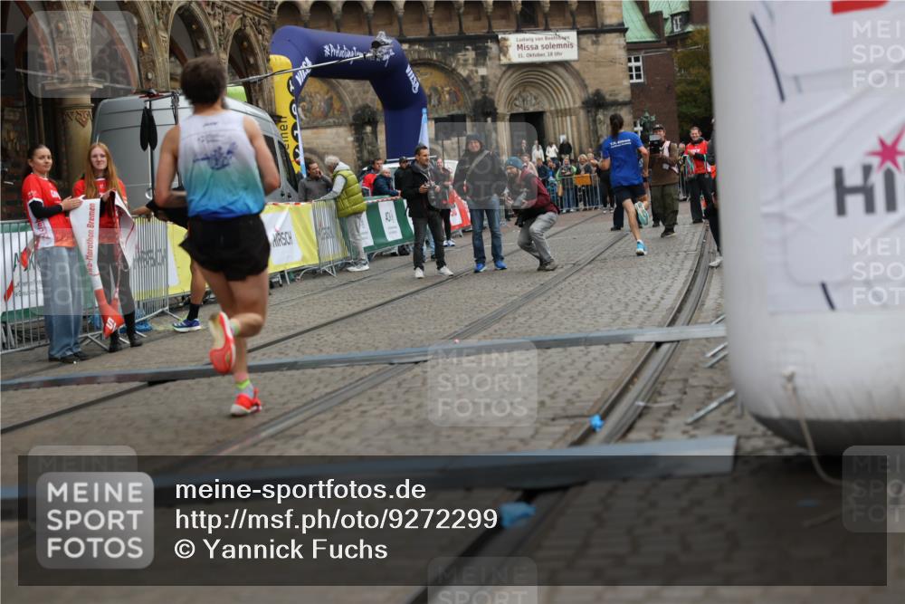 05.10.2025 - 20. swb-Marathon Bremen Yannick Fuchs http://msf.ph/oto/9272299 05.10.2025 12:17:58 Ziel 404, 1739 meine-sportfotos.de