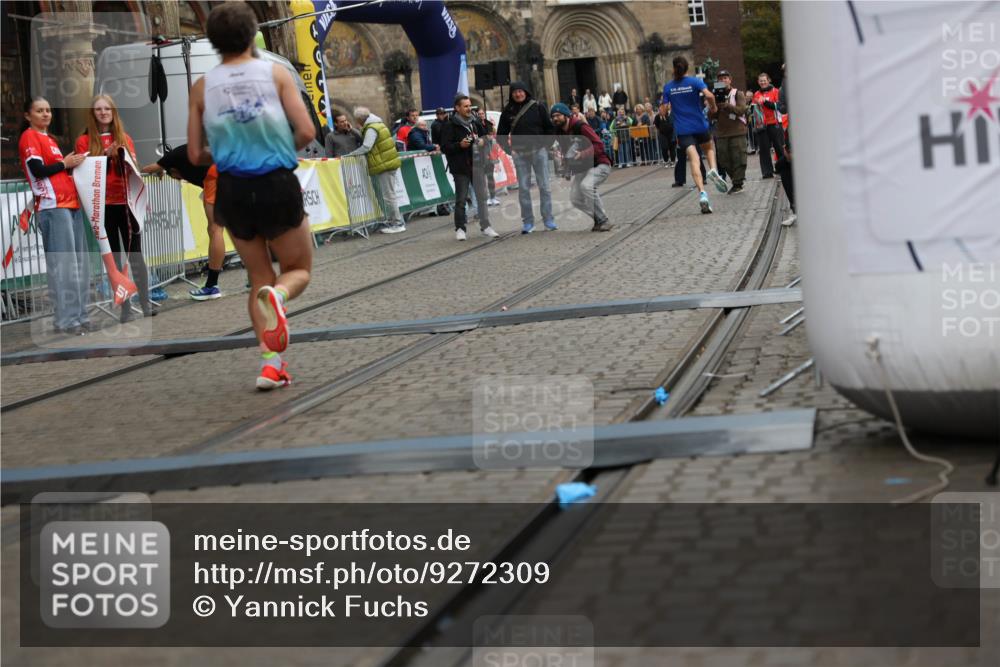 05.10.2025 - 20. swb-Marathon Bremen Yannick Fuchs http://msf.ph/oto/9272309 05.10.2025 12:17:58 Ziel 404, 1739 meine-sportfotos.de