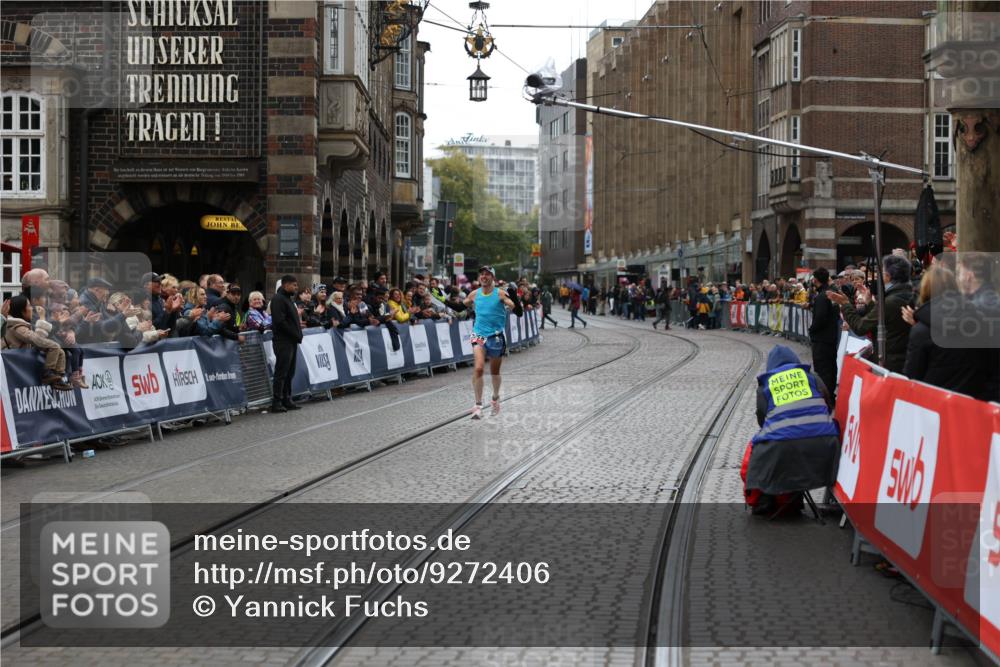 05.10.2025 - 20. swb-Marathon Bremen Yannick Fuchs http://msf.ph/oto/9272406 05.10.2025 12:19:13 Ziel 2049 meine-sportfotos.de