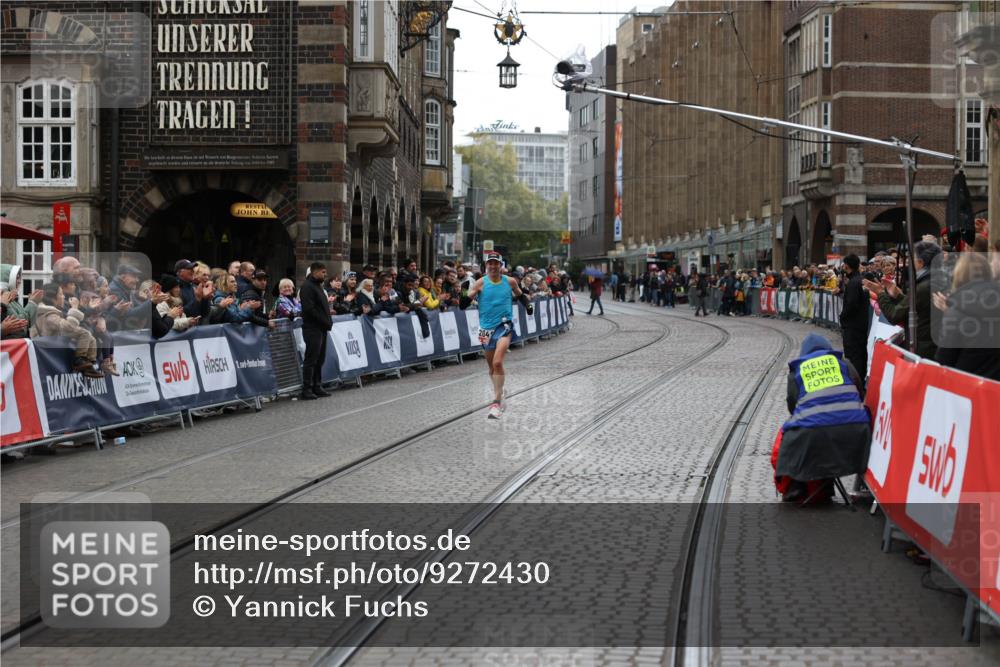05.10.2025 - 20. swb-Marathon Bremen Yannick Fuchs http://msf.ph/oto/9272430 05.10.2025 12:19:13 Ziel 2049 meine-sportfotos.de