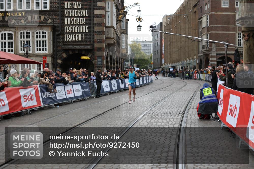 05.10.2025 - 20. swb-Marathon Bremen Yannick Fuchs http://msf.ph/oto/9272450 05.10.2025 12:19:14 Ziel 2049 meine-sportfotos.de