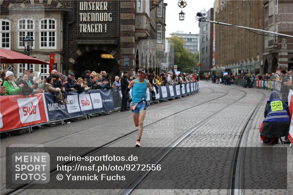 05.10.2025 - 20. swb-Marathon Bremen Yannick Fuchs http://msf.ph/oto/9272556 05.10.2025 12:19:15 Ziel 2049 meine-sportfotos.de