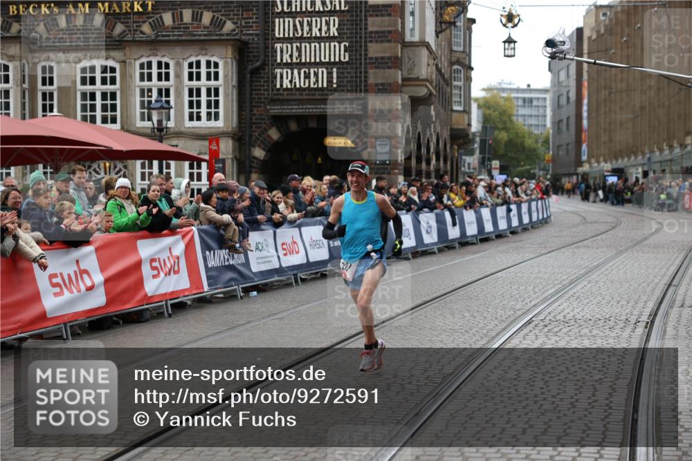 05.10.2025 - 20. swb-Marathon Bremen Yannick Fuchs http://msf.ph/oto/9272591 05.10.2025 12:19:15 Ziel 2049 meine-sportfotos.de