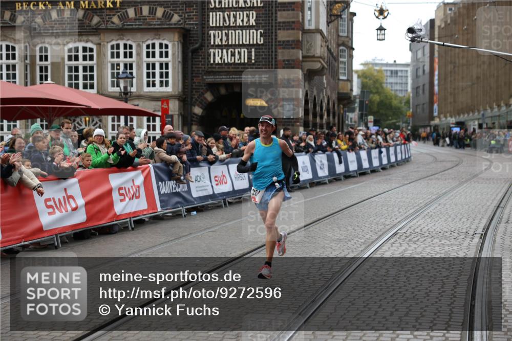05.10.2025 - 20. swb-Marathon Bremen Yannick Fuchs http://msf.ph/oto/9272596 05.10.2025 12:19:15 Ziel 2049 meine-sportfotos.de