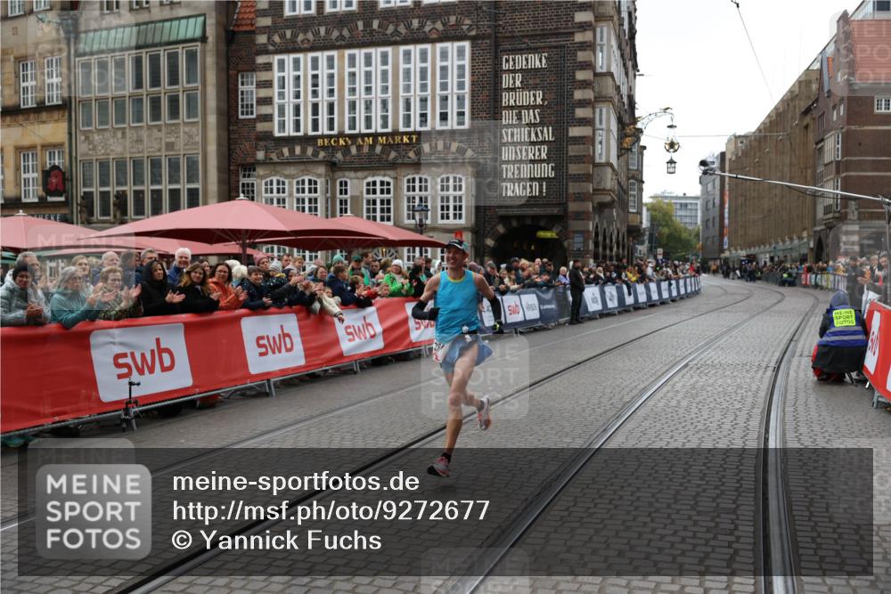 05.10.2025 - 20. swb-Marathon Bremen Yannick Fuchs http://msf.ph/oto/9272677 05.10.2025 12:19:16 Ziel 2049 meine-sportfotos.de
