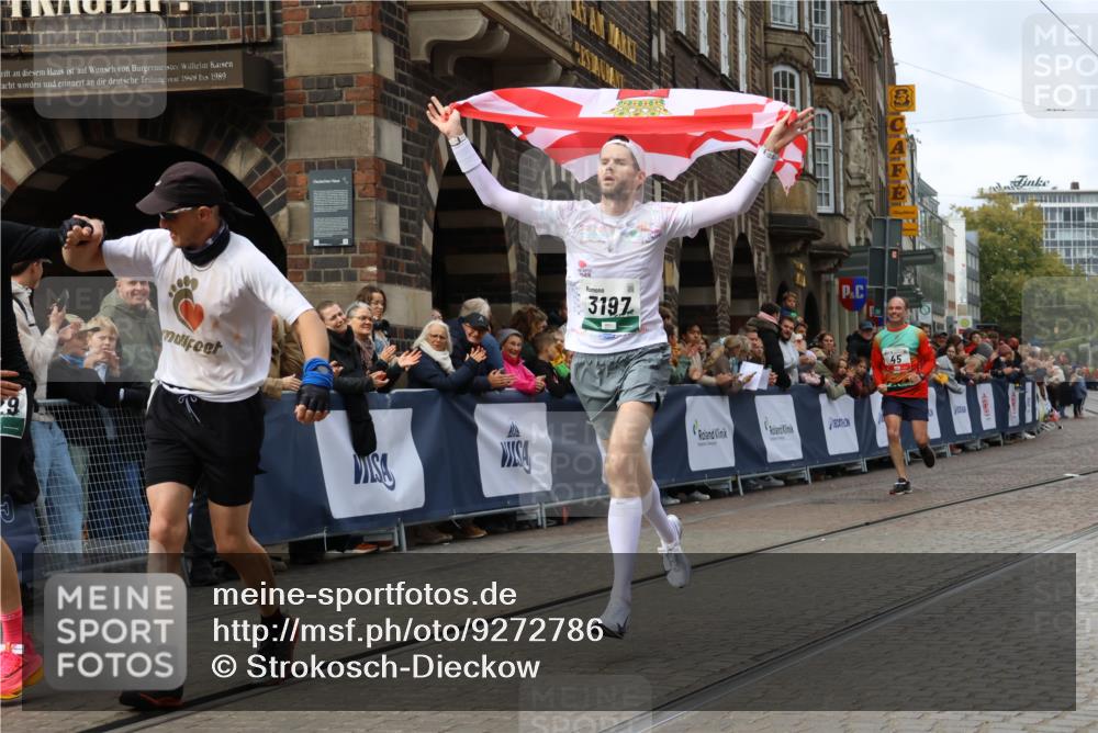 05.10.2025 - 20. swb-Marathon Bremen Strokosch-Dieckow http://msf.ph/oto/9272786 05.10.2025 13:03:02 Ziel 45, 2036, 2141, 2939, 3197, 4629, 7675 meine-sportfotos.de