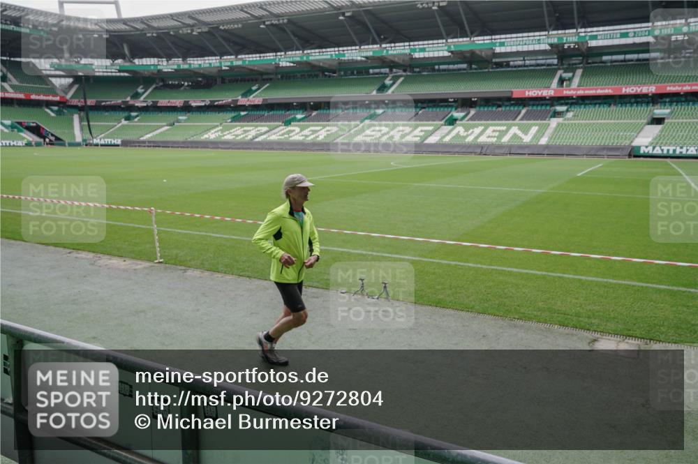 05.10.2025 - 20. swb-Marathon Bremen Michael Burmester http://msf.ph/oto/9272804 05.10.2025 12:47:28 Laufen im Stadion 223, 265, 344, 346, 391, 442, 502, 505, 545, 564, 656, 770, 818, 862, 1205, 1635, 1642, 2472, 2482, 2613, 2656, 2872, 2939, 3061, 4215, 4255, 4291, 4313, 4966, 4988, 5656, 5831, 6295, 7070, 7170, 7176, 7492, 8013, 609, 891, 1246, 1521, 3054, 3084, 4758, 4848, 7583 meine-sportfotos.de