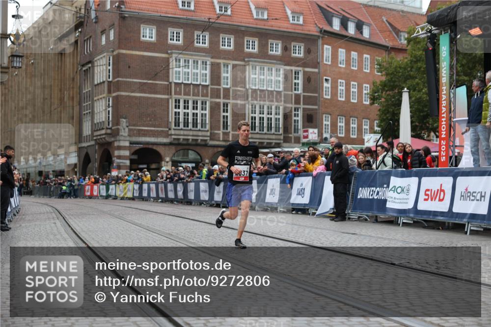 05.10.2025 - 20. swb-Marathon Bremen Yannick Fuchs http://msf.ph/oto/9272806 05.10.2025 12:20:30 Ziel 2037 meine-sportfotos.de
