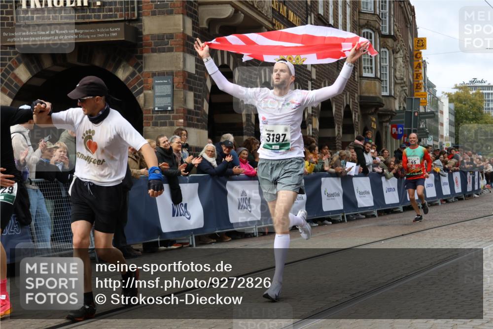 05.10.2025 - 20. swb-Marathon Bremen Strokosch-Dieckow http://msf.ph/oto/9272826 05.10.2025 13:03:02 Ziel 45, 2036, 2141, 2939, 3197, 4629, 7675 meine-sportfotos.de