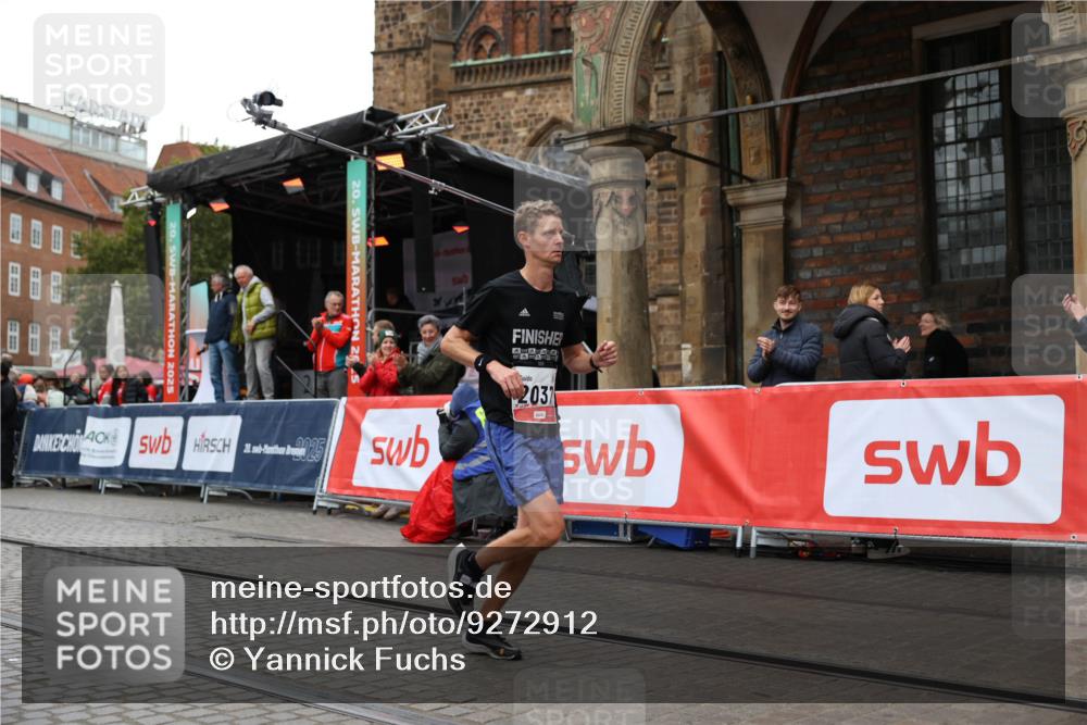 05.10.2025 - 20. swb-Marathon Bremen Yannick Fuchs http://msf.ph/oto/9272912 05.10.2025 12:20:32 Ziel 2037 meine-sportfotos.de