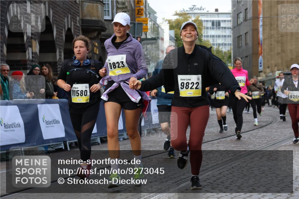 05.10.2025 - 20. swb-Marathon Bremen Strokosch-Dieckow http://msf.ph/oto/9273045 05.10.2025 11:11:11 Ziel 8865, 9245, 9264, 9273, 9479, 9822, 9823, 9836, 9837, 9948, 10183, 10614, 11158, 11257, 11568, 11578, 11580 meine-sportfotos.de