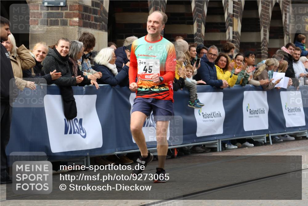 05.10.2025 - 20. swb-Marathon Bremen Strokosch-Dieckow http://msf.ph/oto/9273065 05.10.2025 13:03:04 Ziel 45, 2036, 2141, 2939, 4629, 7675 meine-sportfotos.de