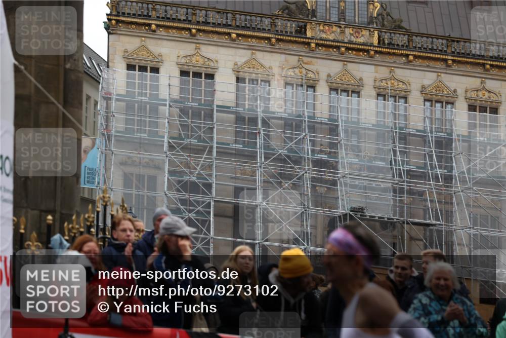 05.10.2025 - 20. swb-Marathon Bremen Yannick Fuchs http://msf.ph/oto/9273102 05.10.2025 12:21:09 Ziel 282, 1233 meine-sportfotos.de