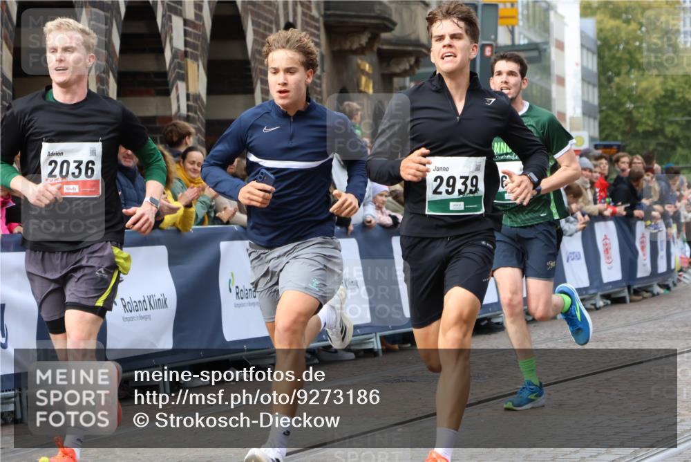 05.10.2025 - 20. swb-Marathon Bremen Strokosch-Dieckow http://msf.ph/oto/9273186 05.10.2025 13:03:10 Ziel 2036, 2939, 5831, 7675 meine-sportfotos.de
