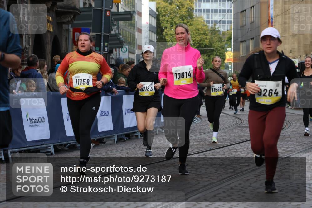 05.10.2025 - 20. swb-Marathon Bremen Strokosch-Dieckow http://msf.ph/oto/9273187 05.10.2025 11:11:13 Ziel 8865, 9011, 9245, 9264, 9273, 9386, 9479, 9822, 9823, 9836, 9837, 10183, 10614, 11158, 11568, 11578, 11580 meine-sportfotos.de