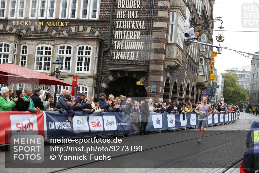 05.10.2025 - 20. swb-Marathon Bremen Yannick Fuchs http://msf.ph/oto/9273199 05.10.2025 12:22:09 Ziel  meine-sportfotos.de