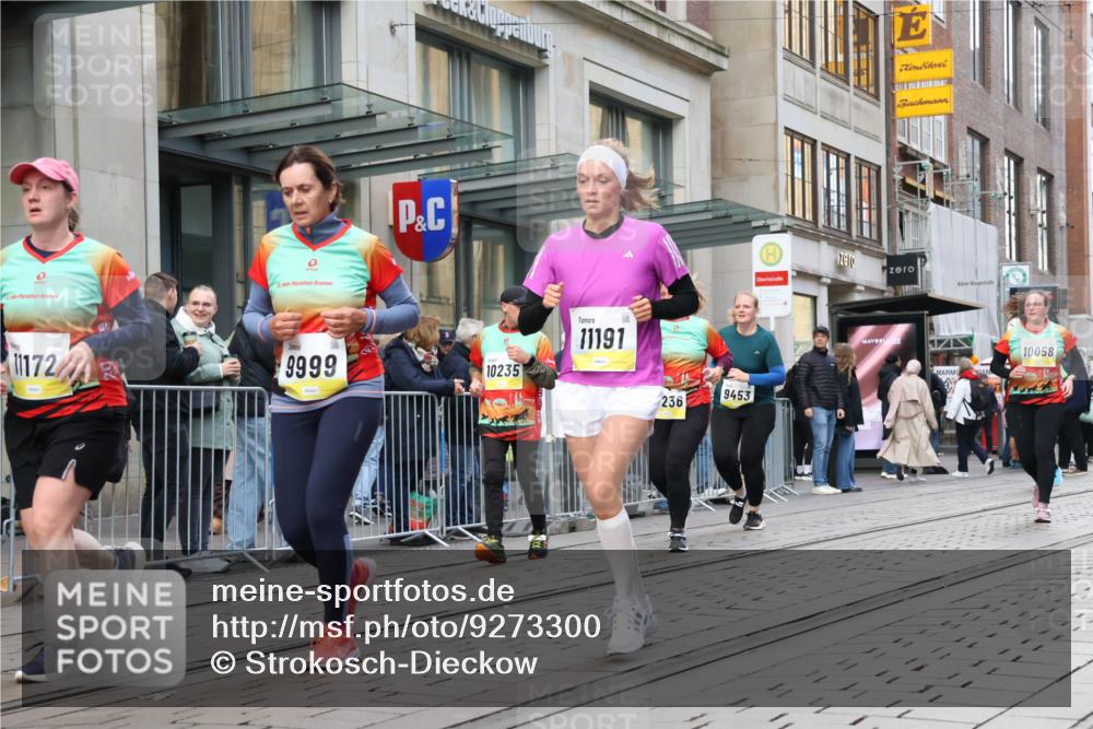 05.10.2025 - 20. swb-Marathon Bremen Strokosch-Dieckow http://msf.ph/oto/9273300 05.10.2025 11:11:13 Ziel 9453, 9680, 9999, 10058, 10235, 10236, 10264, 10320, 10333, 11030, 11083, 11172, 11191, 9453, 9680, 9999, 10058, 10235, 10236, 10264, 10320, 10333, 11030, 11083, 11172, 11191 meine-sportfotos.de