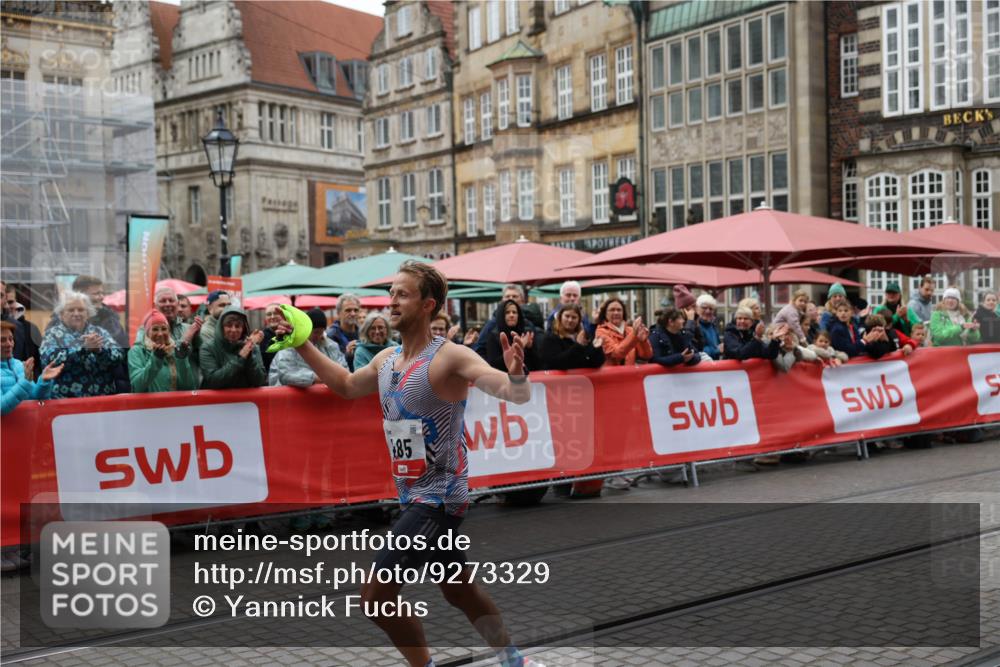 05.10.2025 - 20. swb-Marathon Bremen Yannick Fuchs http://msf.ph/oto/9273329 05.10.2025 12:22:13 Ziel 485 meine-sportfotos.de