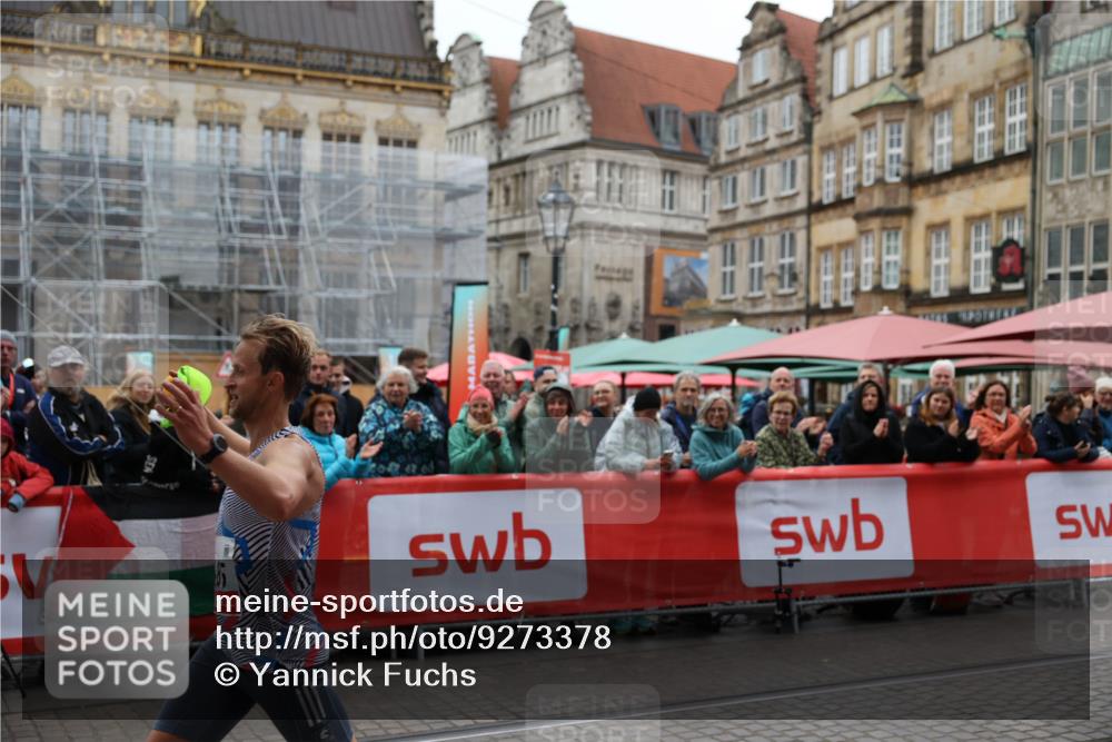 05.10.2025 - 20. swb-Marathon Bremen Yannick Fuchs http://msf.ph/oto/9273378 05.10.2025 12:22:13 Ziel 485 meine-sportfotos.de