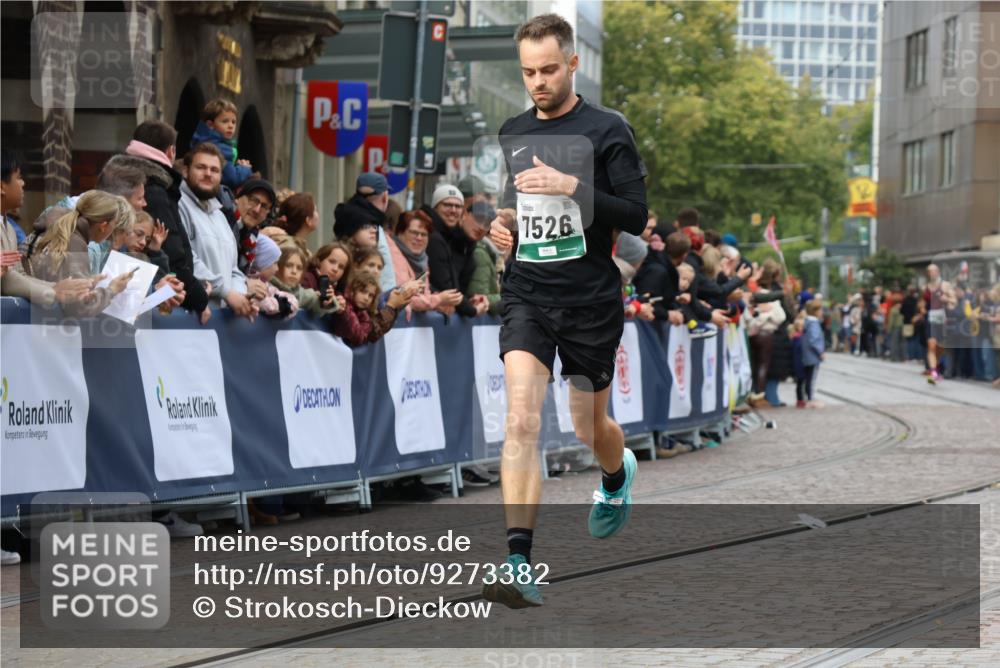 05.10.2025 - 20. swb-Marathon Bremen Strokosch-Dieckow http://msf.ph/oto/9273382 05.10.2025 13:03:19 Ziel 7526 meine-sportfotos.de