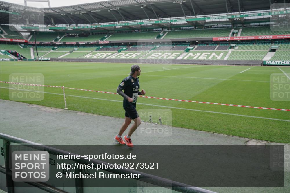 05.10.2025 - 20. swb-Marathon Bremen Michael Burmester http://msf.ph/oto/9273521 05.10.2025 12:48:45 Laufen im Stadion 492, 1195, 1370, 1607, 1625, 1654, 1724, 2119, 2241, 2974, 3320, 3324, 3768, 3819, 4353, 5103, 5264, 5599, 5786, 6171, 6251, 6463, 6632, 7831, 7904, 8244, 8507, 8630, 8687, 8729, 8897, 8923, 8932, 9114, 1526, 1642, 1646, 2360, 2643, 5918, 6804, 7492, 7735, 7900 meine-sportfotos.de