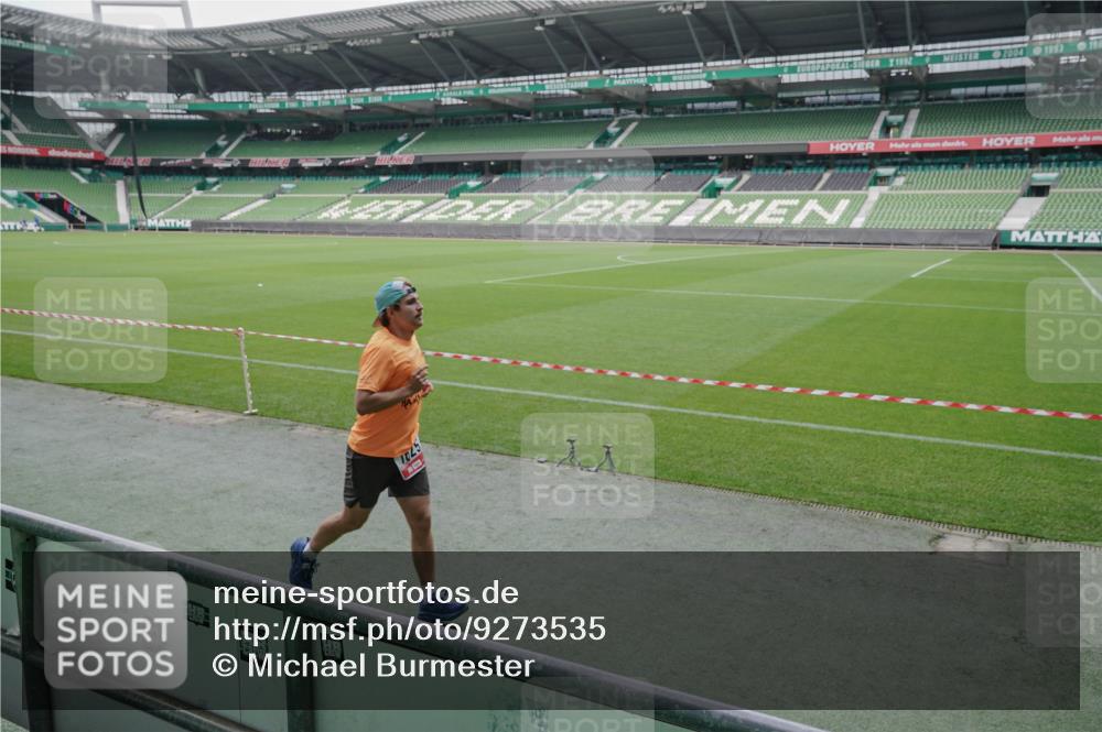 05.10.2025 - 20. swb-Marathon Bremen Michael Burmester http://msf.ph/oto/9273535 05.10.2025 12:48:48 Laufen im Stadion 492, 1195, 1370, 1625, 1654, 1724, 2119, 2241, 2974, 2990, 3320, 3324, 3768, 3819, 4353, 4385, 5103, 5264, 5599, 5786, 6171, 6251, 6463, 6632, 7831, 7904, 8244, 8507, 8630, 8687, 8729, 8897, 8923, 8932, 9114, 1526, 1607, 1646, 2360, 2643, 5918, 6804, 7735, 7900 meine-sportfotos.de