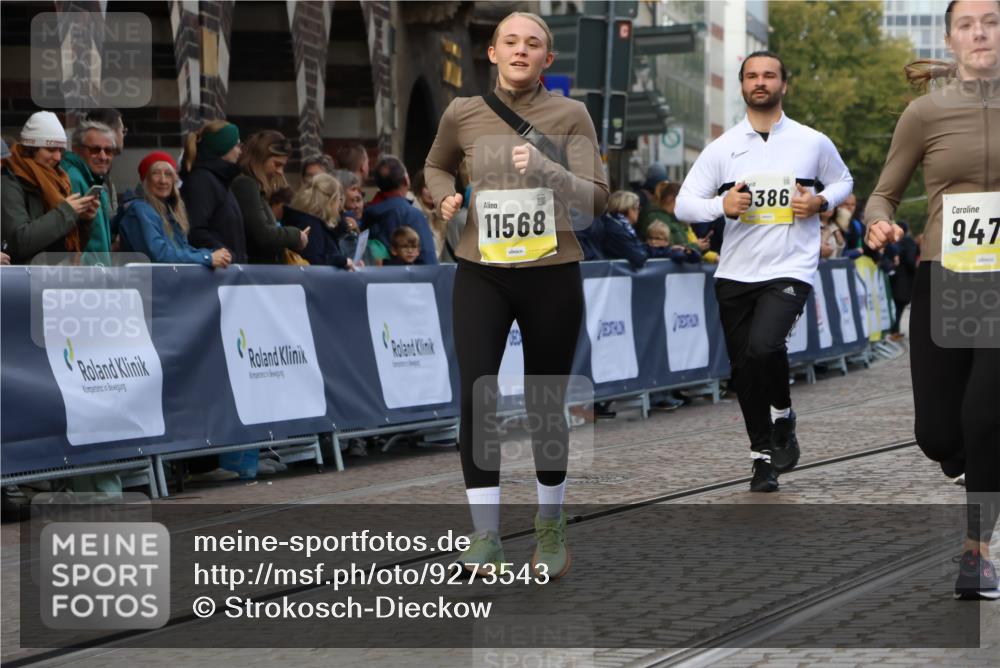 05.10.2025 - 20. swb-Marathon Bremen Strokosch-Dieckow http://msf.ph/oto/9273543 05.10.2025 11:11:17 Ziel 9011, 9264, 9273, 9386, 9479, 10183, 10614, 11158, 11568, 11578 meine-sportfotos.de