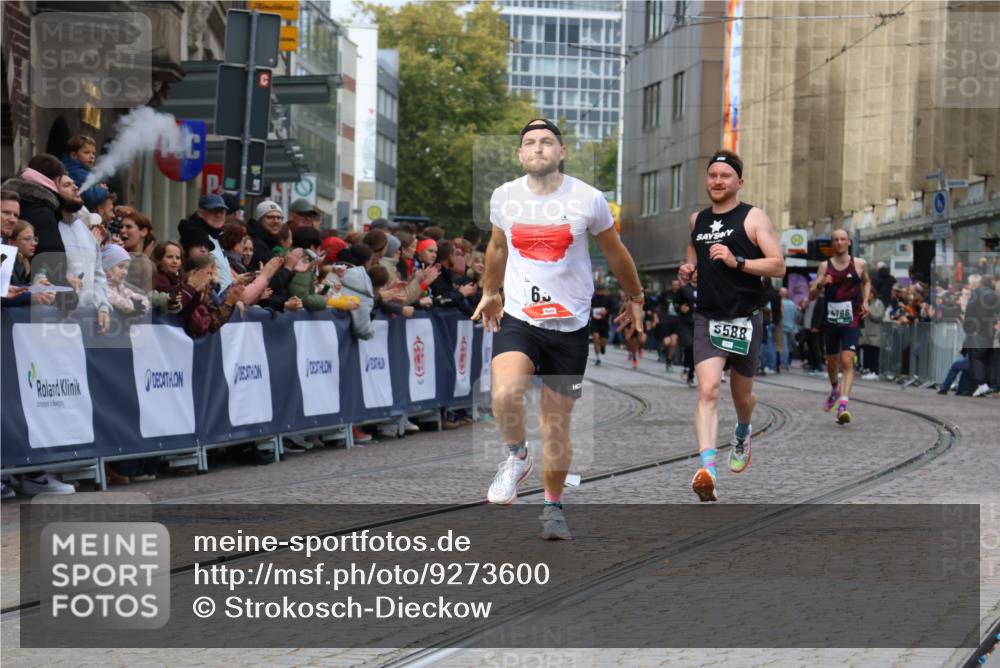 05.10.2025 - 20. swb-Marathon Bremen Strokosch-Dieckow http://msf.ph/oto/9273600 05.10.2025 13:03:30 Ziel 635, 2613, 4786, 5588 meine-sportfotos.de