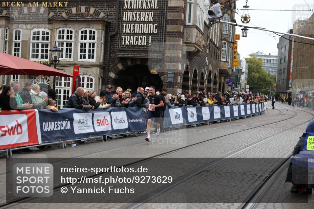 05.10.2025 - 20. swb-Marathon Bremen Yannick Fuchs http://msf.ph/oto/9273629 05.10.2025 12:25:22 Ziel 784 meine-sportfotos.de