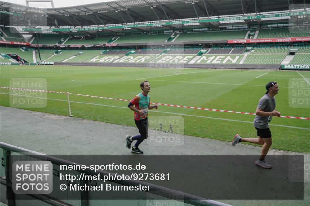 05.10.2025 - 20. swb-Marathon Bremen Michael Burmester http://msf.ph/oto/9273681 05.10.2025 12:49:06 Laufen im Stadion 492, 1195, 1257, 1535, 1625, 1654, 1724, 1727, 2044, 2119, 2594, 2974, 2988, 2990, 3124, 3320, 3819, 4385, 5103, 5599, 5786, 6171, 6251, 6431, 6463, 6619, 6632, 6877, 7904, 8216, 8244, 8507, 8630, 8687, 8897, 8923, 9114, 1370, 1607, 2241, 3324, 3768, 4353, 5264, 7831, 8729, 8932 meine-sportfotos.de