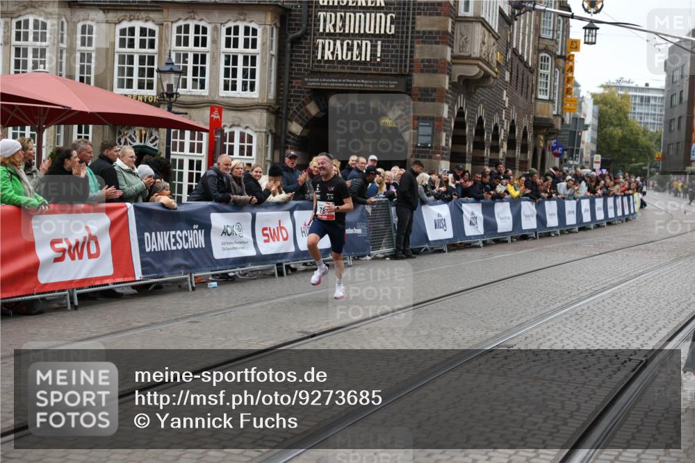 05.10.2025 - 20. swb-Marathon Bremen Yannick Fuchs http://msf.ph/oto/9273685 05.10.2025 12:25:22 Ziel 784 meine-sportfotos.de