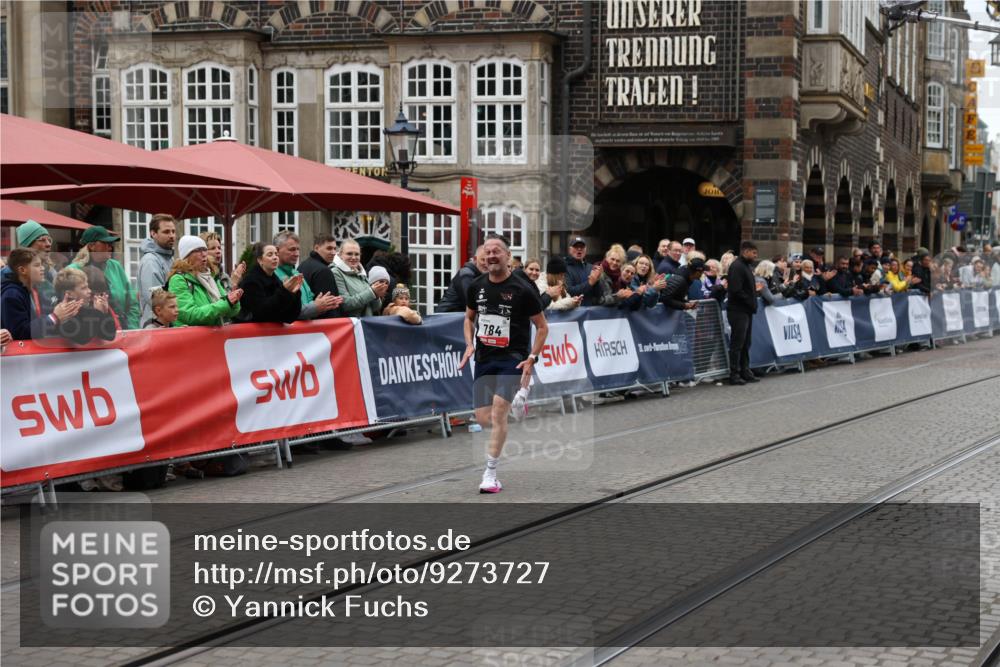 05.10.2025 - 20. swb-Marathon Bremen Yannick Fuchs http://msf.ph/oto/9273727 05.10.2025 12:25:23 Ziel 784 meine-sportfotos.de